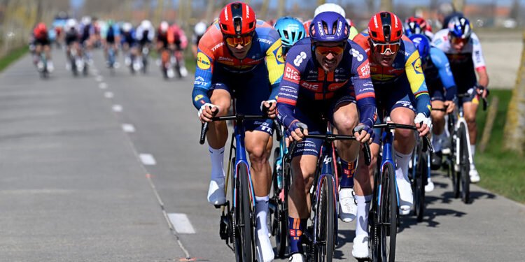 John Degenkolb fractures collarbone, elbow and wrist in Tour of Flanders crash