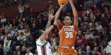 NCAAW: South Carolina, Texas meet for a fourth time in the Final Four