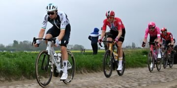 The highs and lows of Paris-Roubaix: Rory Townsend makes the break for Q36.5 as Joey Pidcock rolls in last