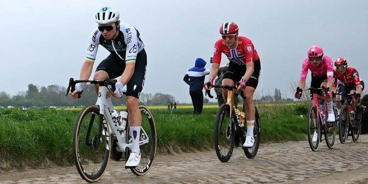 The highs and lows of Paris-Roubaix: Rory Townsend makes the break for Q36.5 as Joey Pidcock rolls in last