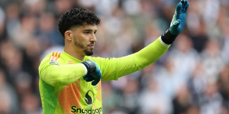 ‘This is big boy stuff’ rants Roy Keane as Man Utd legend blasts stand-in keeper Altay Bayindir after Newcastle blunder