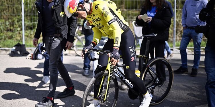 Wout van Aert has a wild ride during Paris-Roubaix reconnaissance – Video